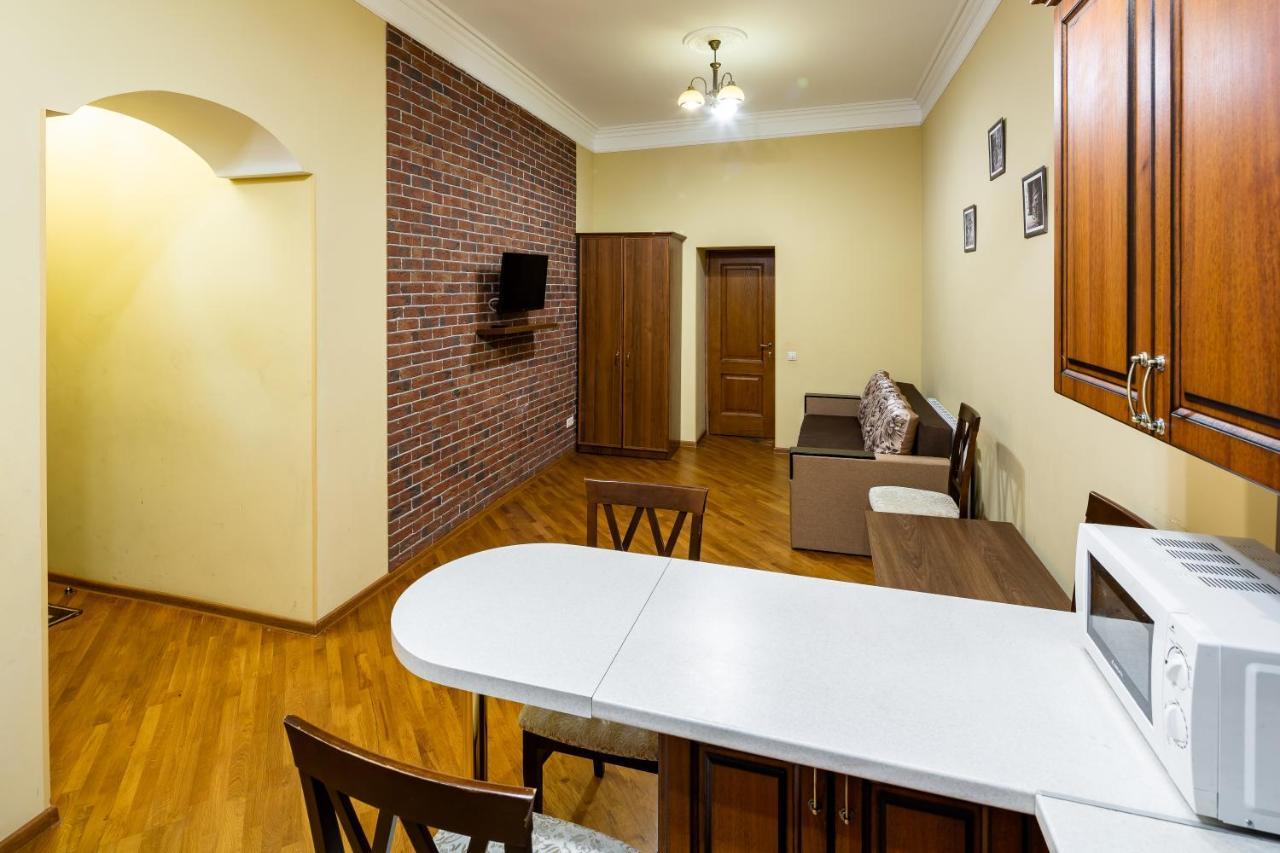 13 Franka Apartment 2 Lviv Exterior photo