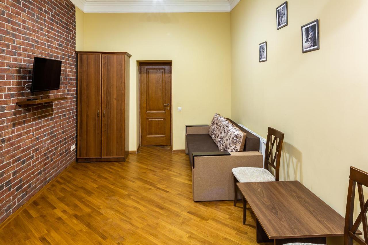 13 Franka Apartment 2 Lviv Exterior photo